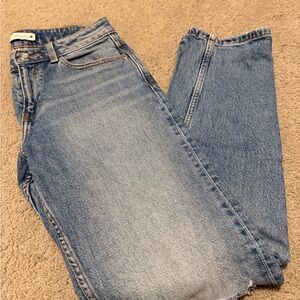 Zara Women’s Straight Blue Jeans